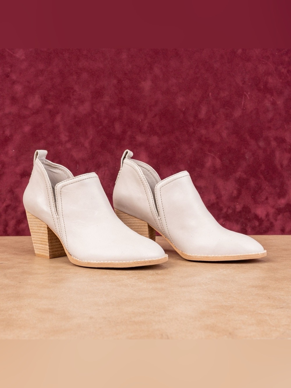 Jeffrey Campbell Cream Rosalie Leather Block Heel Booties Size 7.5. New